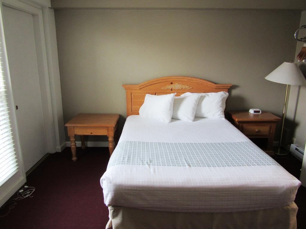 White Buffalo Hotel West Yellowstone Buitenkant foto
