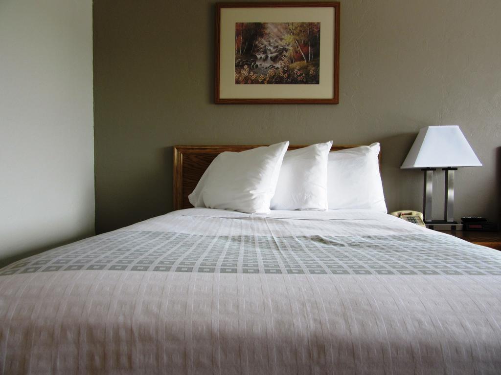 White Buffalo Hotel West Yellowstone Buitenkant foto