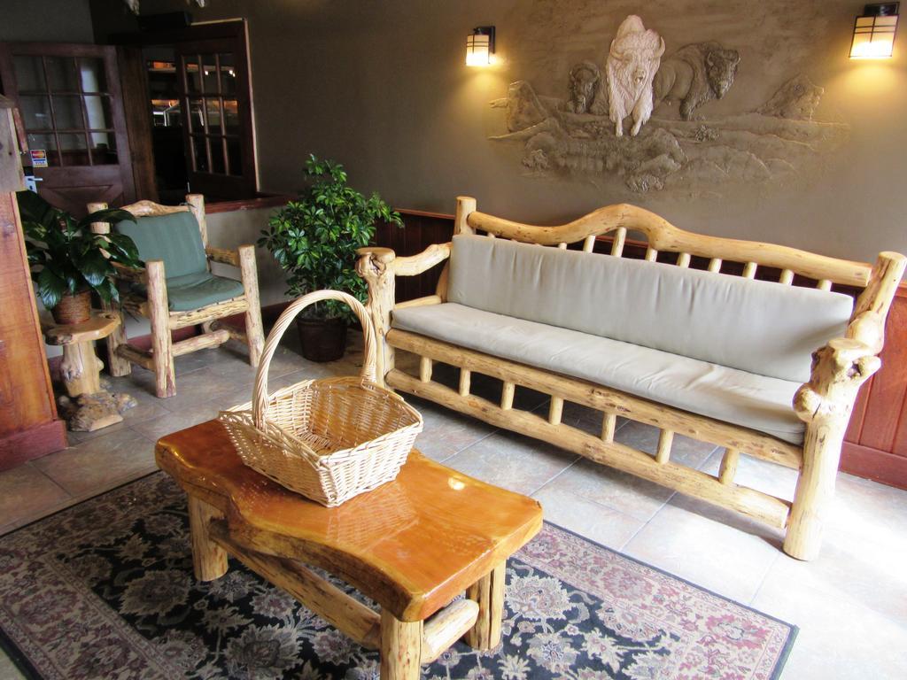 White Buffalo Hotel West Yellowstone Buitenkant foto